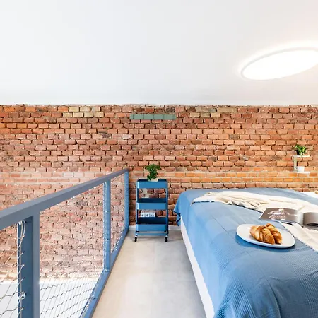 Days - One Bedroom With Loft Bed And 250 Mbps Wifi In Vinohrady Apartmán Praha